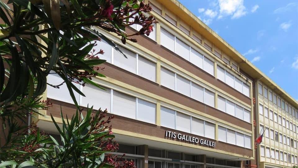 Valzer dei presidi: Collesalvetti li cambia tutti e per Livorno novità a De Amicis e Nautico