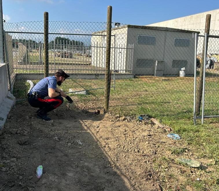 Capannori, tentato furto di rame in una ditta: cinque arrestati