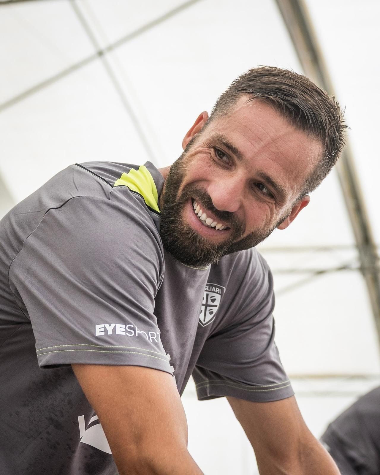 Pavoletti: «Giocare nel Cagliari è per me un grande onore»