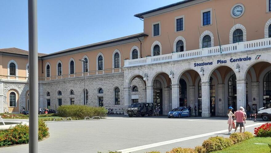 Mezzi militari e forze dell'ordine ieri pomeriggio