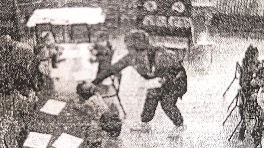 «Bimbi picchiati e umiliati»: arrestata un’insegnante