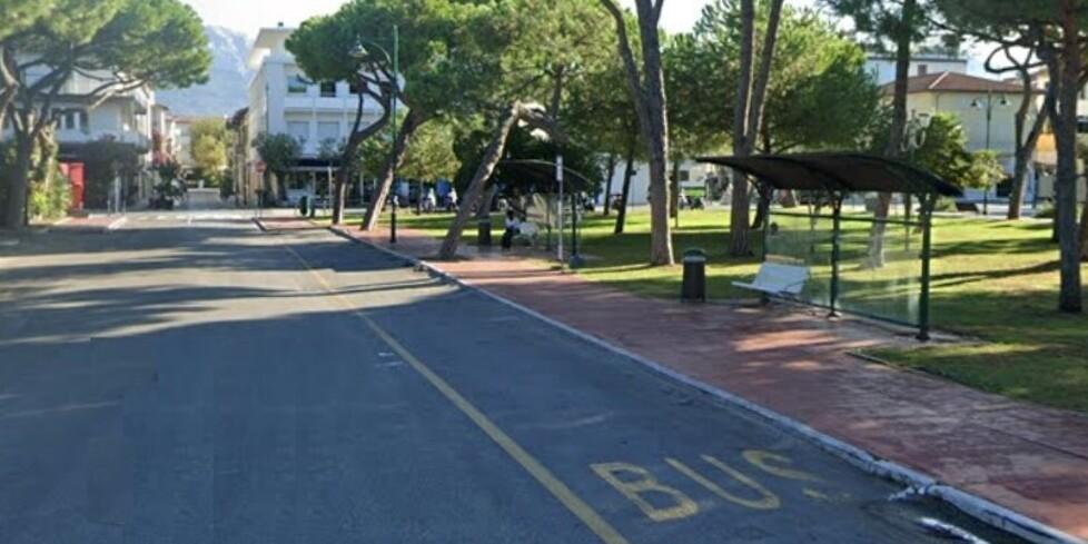 
	Il terminal bus nel centro di Forte dei MarmI

