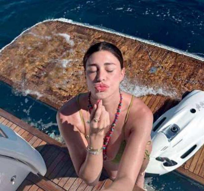 Fenomeno Belen: come attraversare vent’anni di carriera restando sempre lì, al centro dell’attenzione