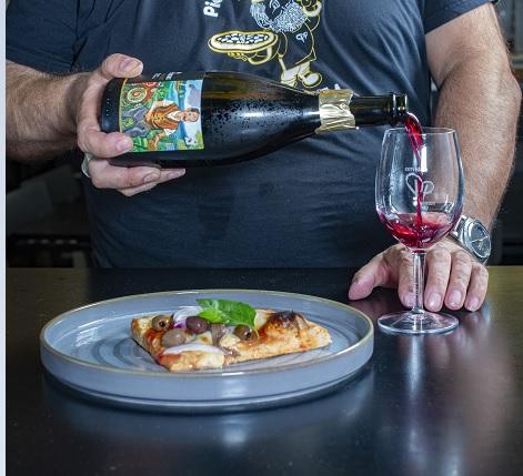 “Il Lambrusco? Perfetto con la pizza”: è partito da Reggio Emilia il tour delle degustazioni