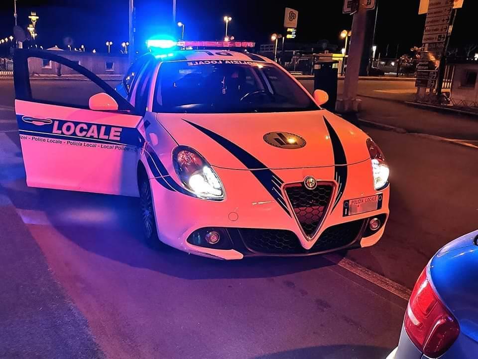 
	La polizia locale di Riccione ha arrestato i giovani

