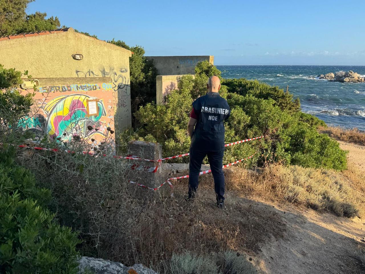 
	Carabinieri del Noe di Sassari all'Isuledda Palau

