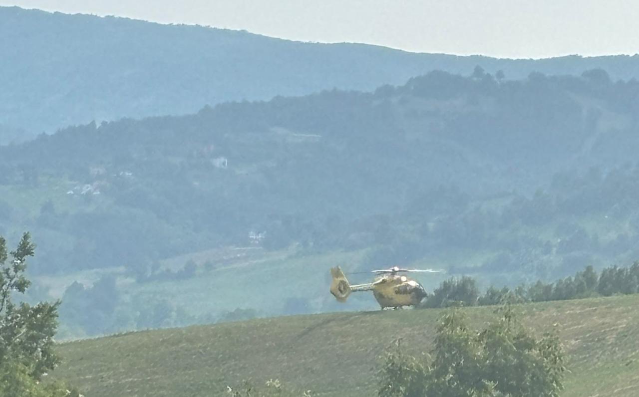 
	L'elicottero del 118 a Pavullo per soccorrere la donna caduta da cavallo


