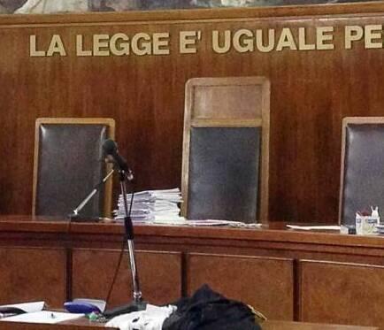 Un'aula di tribunale (foto d'archivio)