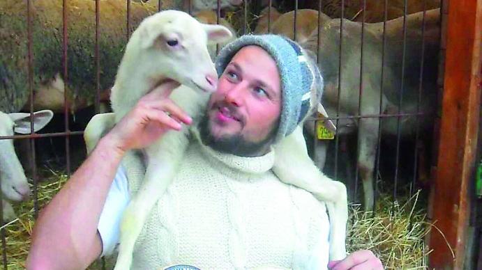 Tobias Zagnoli lasciò Architettura per fare il pastore: «Ho seguito il mio sogno, non mi sono mai pentito»