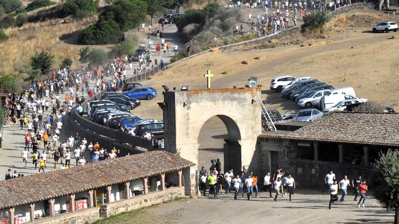 Un momento dell'Ardia a piedi (servizio fotografico di Francesco Pinna)