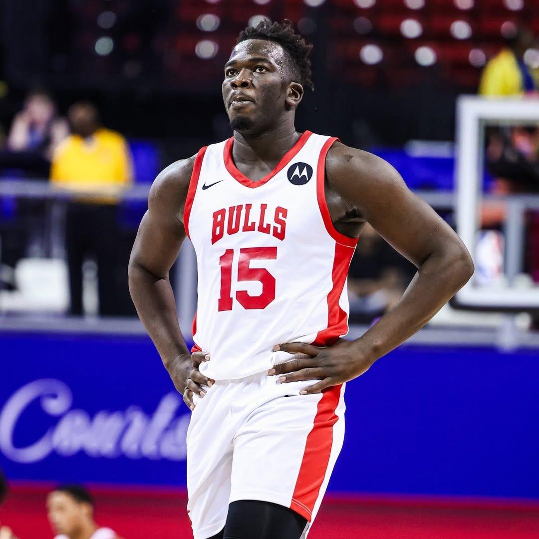 Una Hotels, nella lista della spesa ci sono Brooks e Sanogo