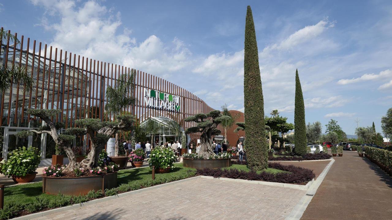 Niente barriera davanti al Naturart: “E’ illegale con una sola carreggiata”