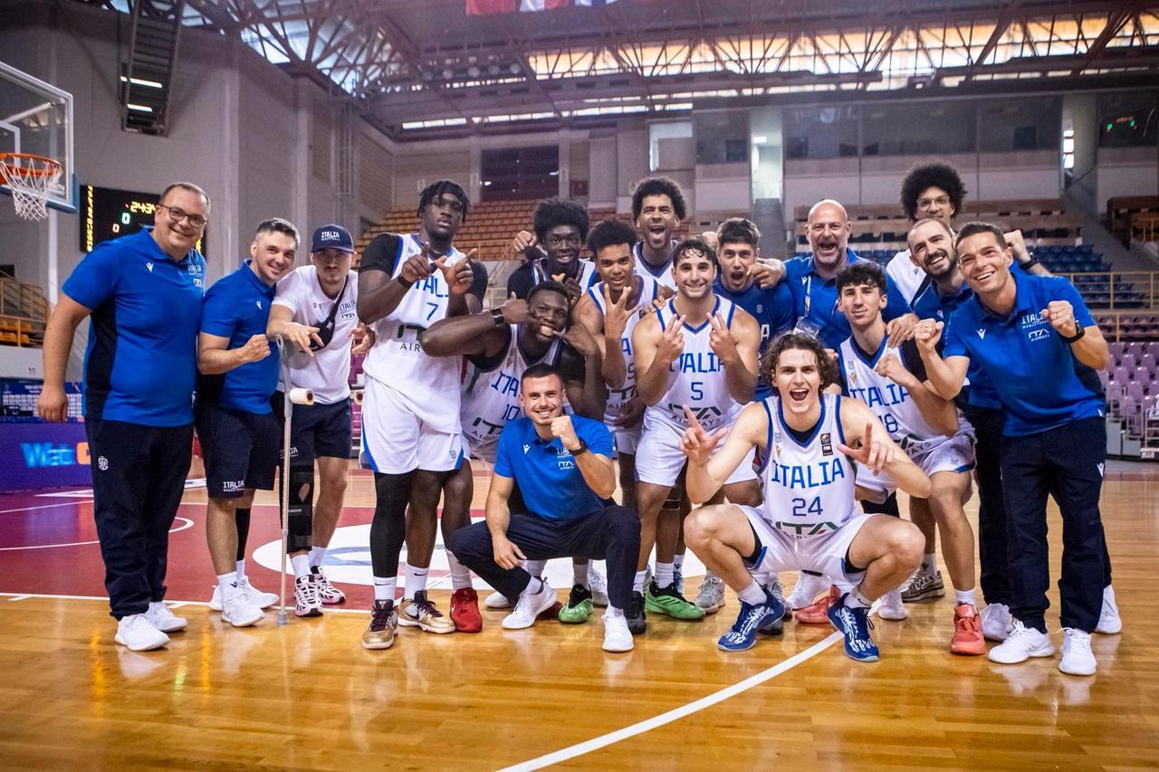 
	La nazionale Under 20 campione d'Europa con <strong>Stefano Trucchetti </strong>(al centro con il numero 5)

