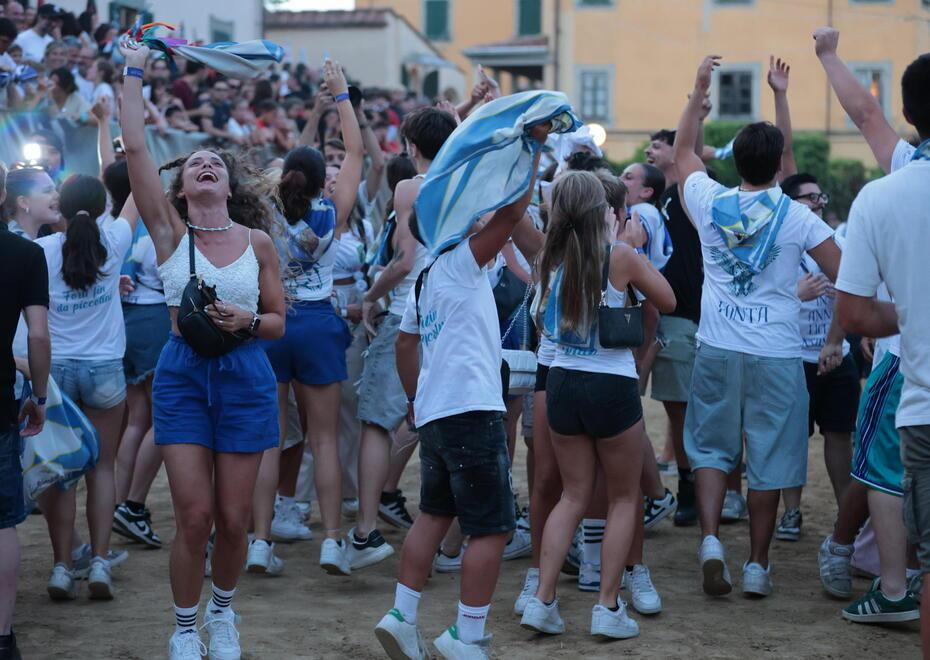 
	La festa (foto Stick)

