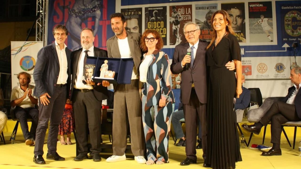 La consegna del premio