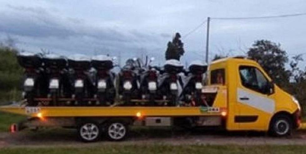 Livorno, torna la banda degli Honda Sh: la polizia sequestra un furgone
