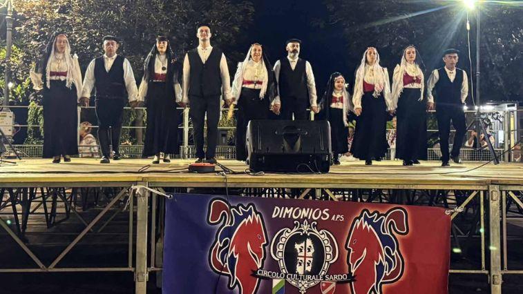 Successo del gruppo di ballo e canto “Dimonios” alla rassegna “Paglieta patria del folklore internazionale”