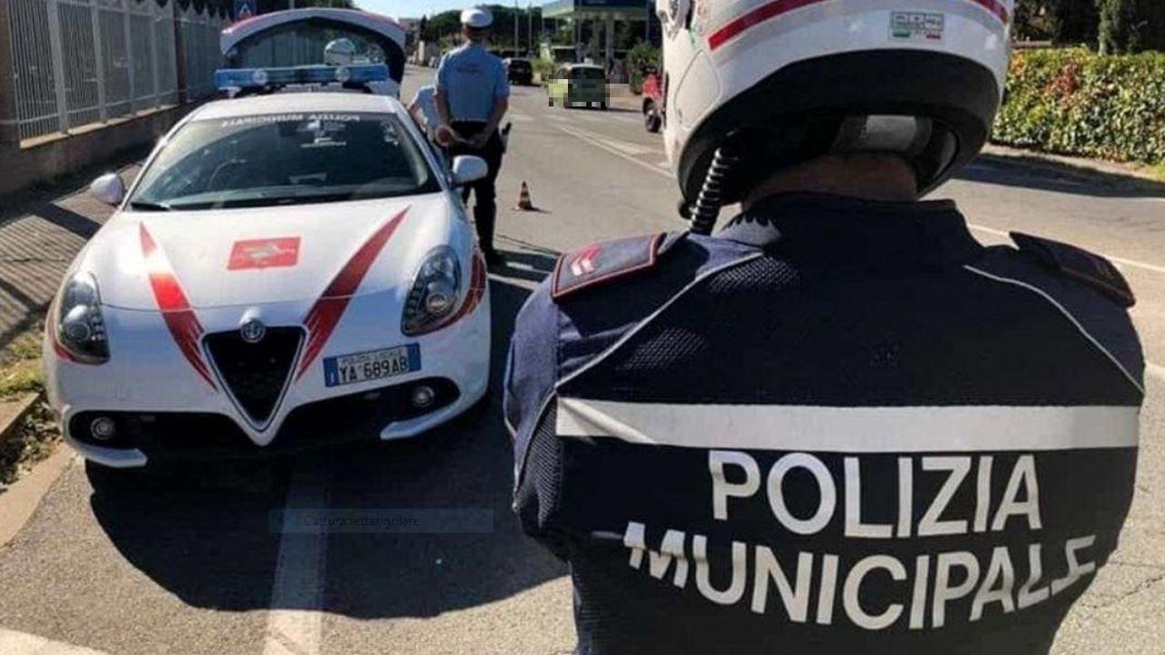 
	Controlli della polizia municipale in una foto d'archivio

