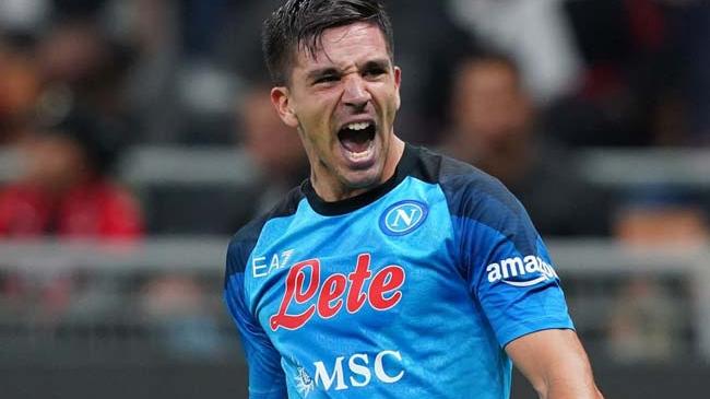 Giovanni Simeone con la maglia del Napoli