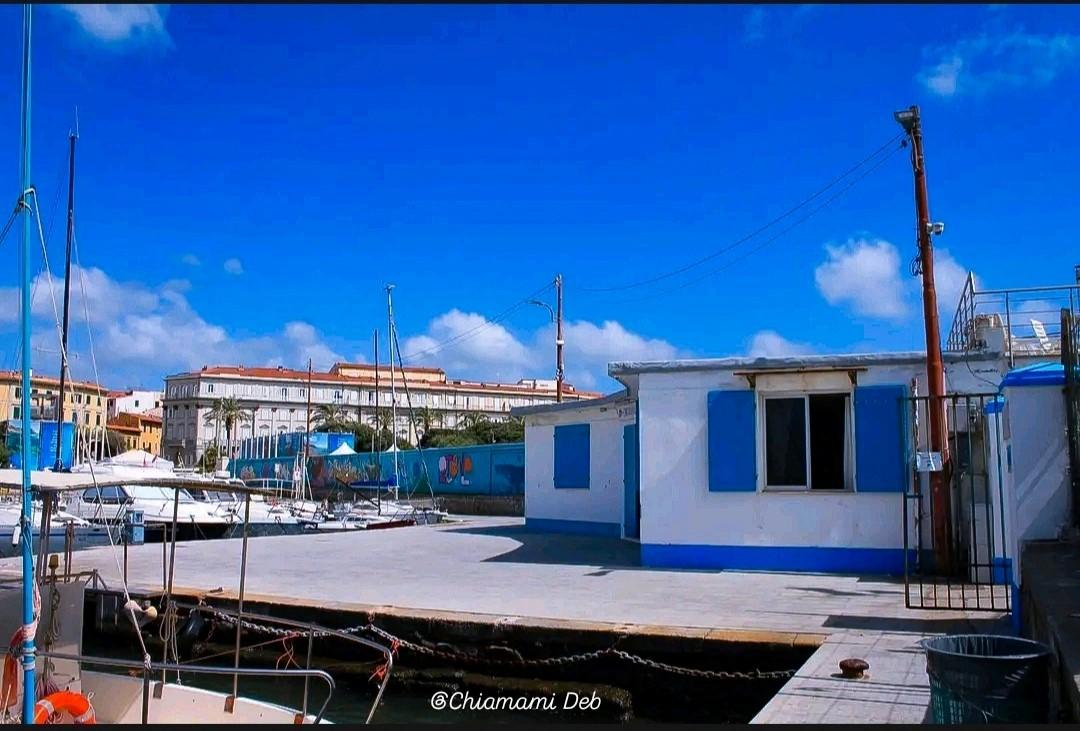 Livorno e l’estate del circolo nautico. Grazie a Deb