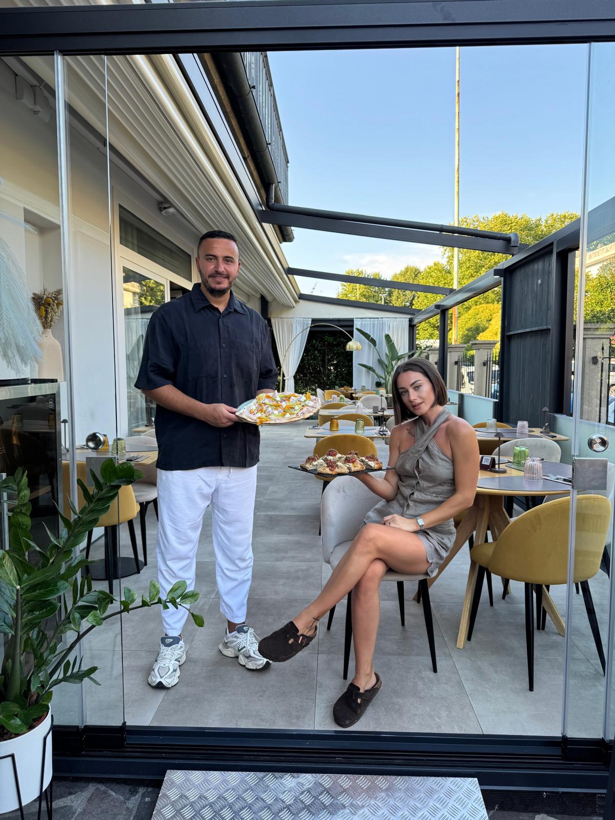 
	I gestori del locale di Iolo

