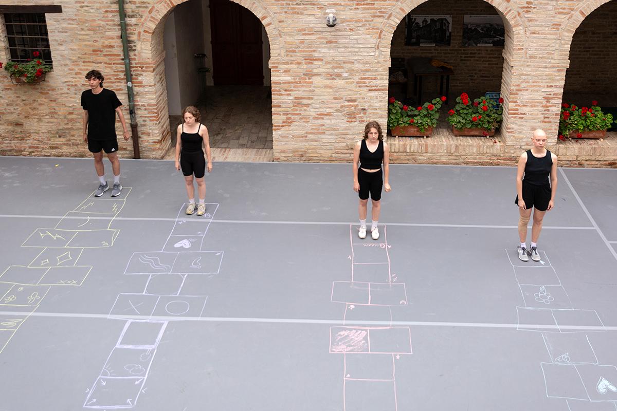 Le sorelle Indolfi e Schuitemaker danzano al Terreni Fertili Festival