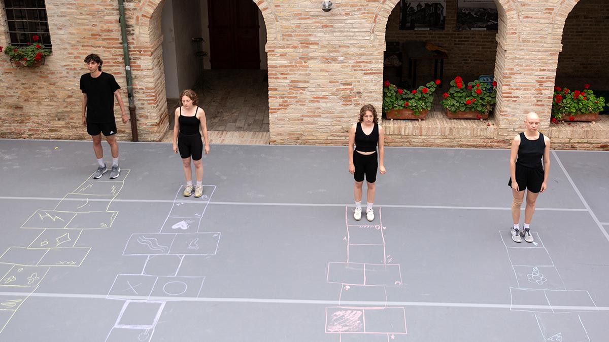 Le sorelle Indolfi e Schuitemaker danzano al Terreni Fertili Festival