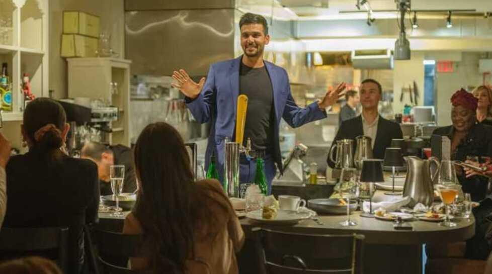 Karim Teyib all’interno del suo ristorante