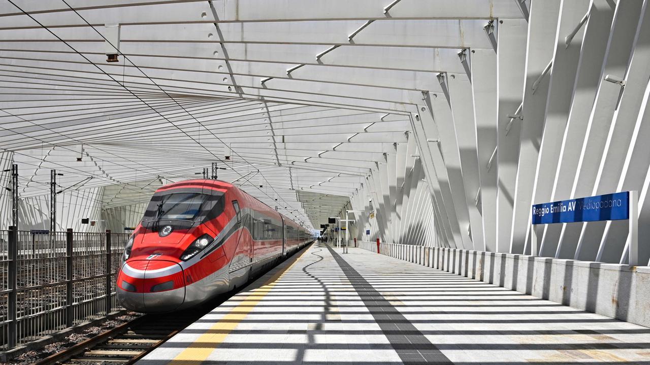 Alta Velocità, lavori alla linea: la settimana di Ferragosto i treni a Reggio Emilia fermano in centro e non alla Mediopadana