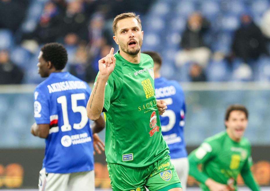 
	Finotto esulta dopo il gol alla Samp

