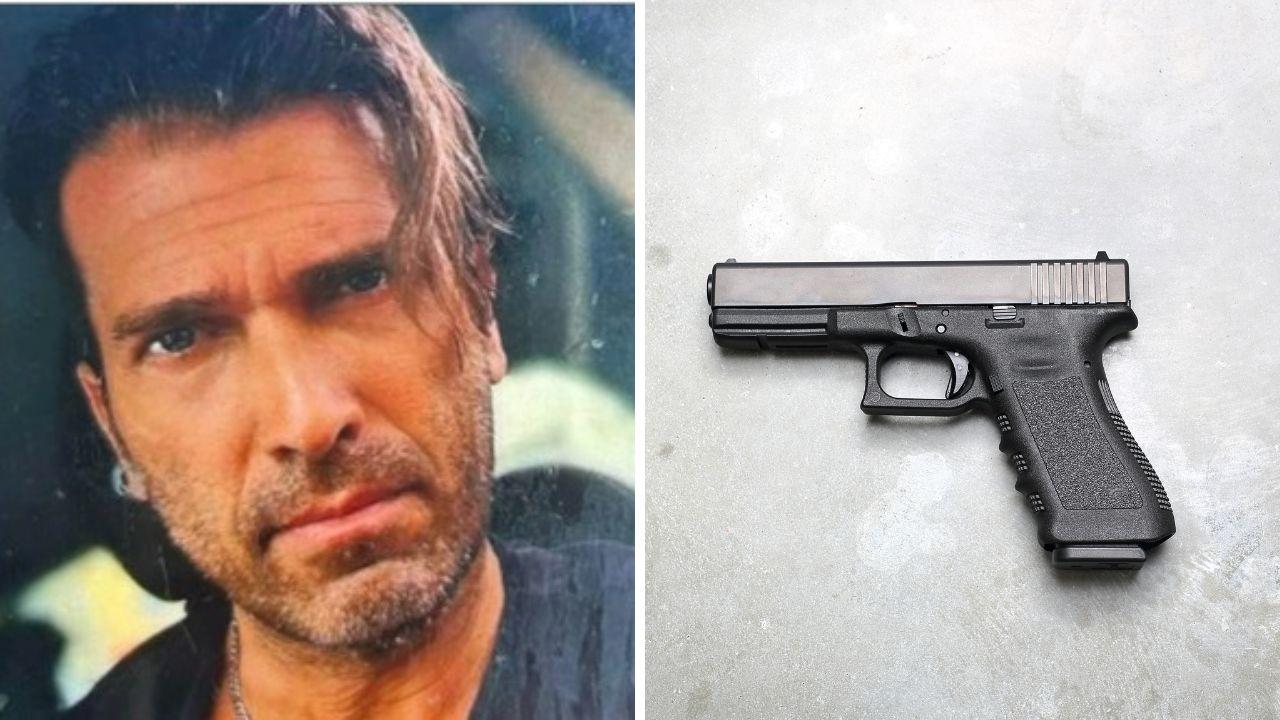 
	Alessandro Gazzoli e il modello di pistola utilizzato&nbsp;

