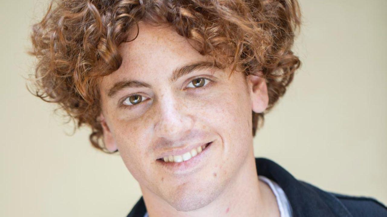 Le gag di “Rosso di sera”:a Livorno si ride con Marco Cavazza asso della Stand up Comedy