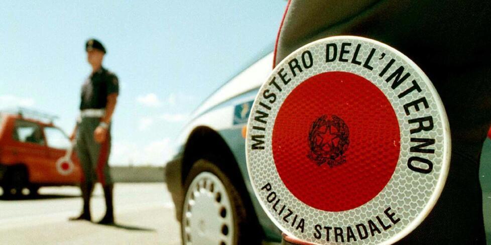 Ferrara, mezzo chilo di cocaina nell’auto: uomo arrestato dalla Polstrada