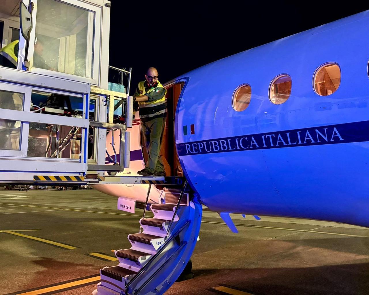 Neonata gravissima trasportata d’urgenza a Roma: in volo il Falcon 900 per salvarle la vita