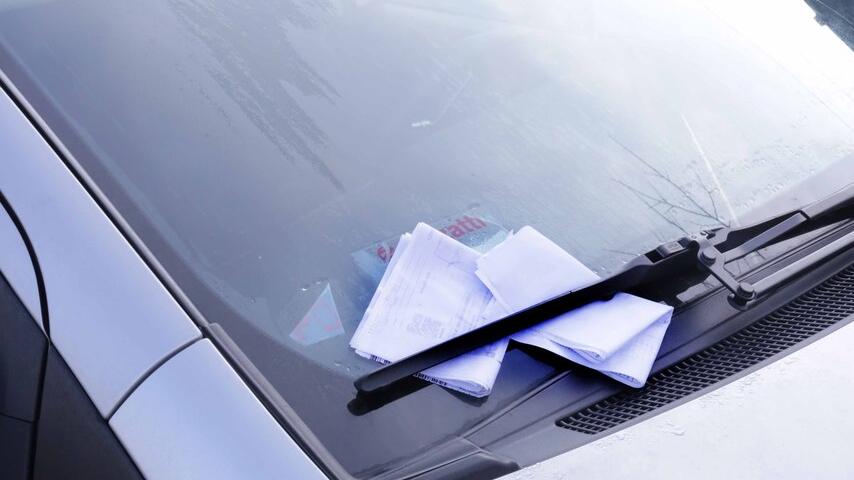 Allarme false multe via mail. La polizia locale: «È una truffa»