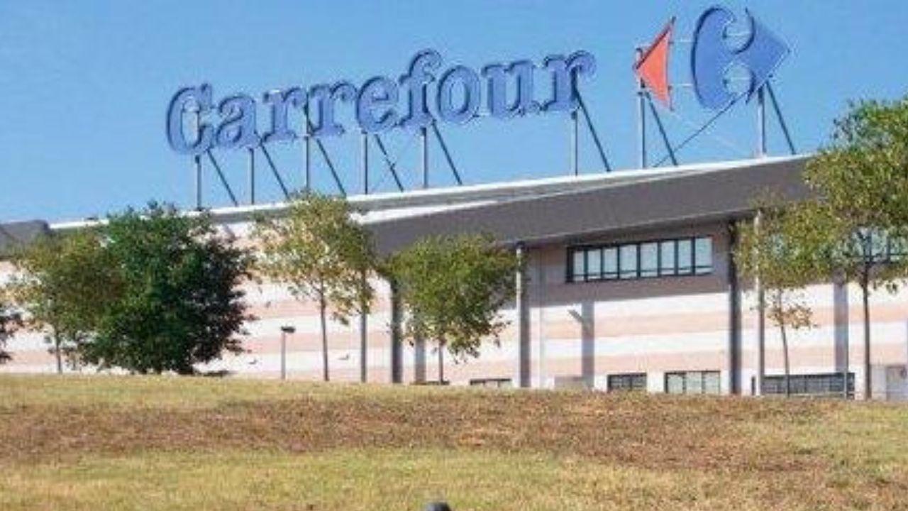 Carrefour vende i supermercati in Italia