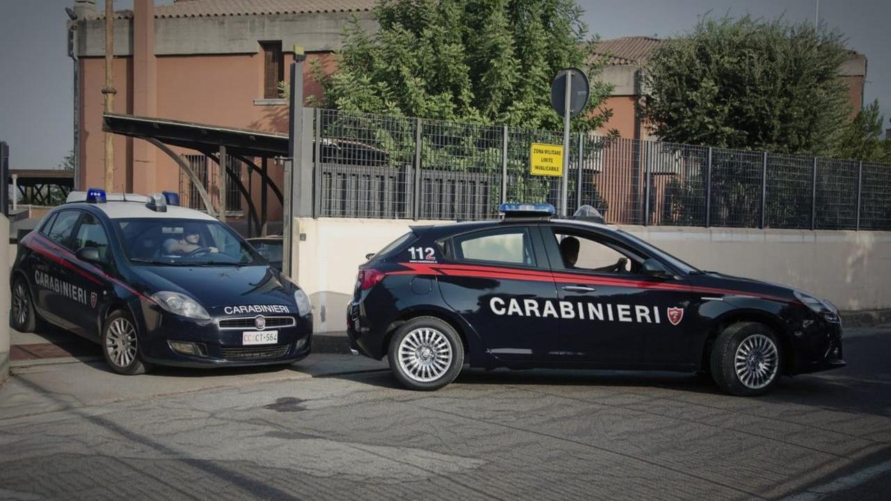 Cerca di investire l’ex compagno e lo minaccia di morte: ecco chi è la donna arrestata