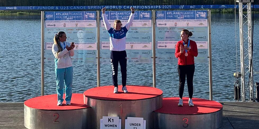 
	Lucrezia Zironi sul gradino pi&ugrave; alto del podio

