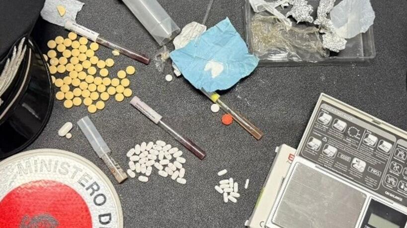 Migliarino, cento pasticche di Mdma confezionate mentre era ai domiciliari