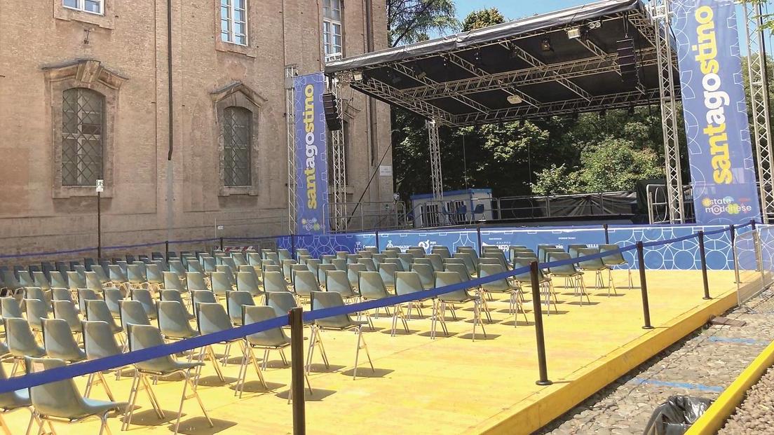 Piazza Sant'Agostino pedonalizzato? I modenesi approvano, ma c’è chi dice no