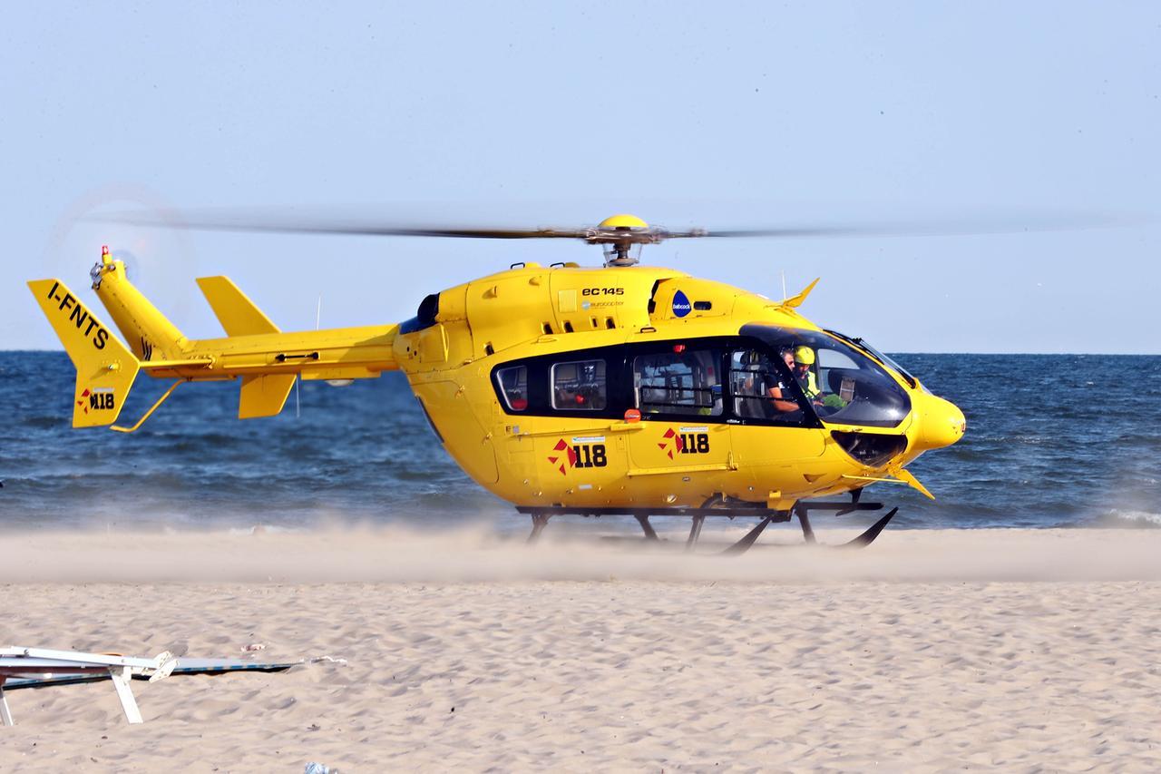 Muore in mare dopo l’escursione sugli scogli. Tragedia a Lido Nazioni