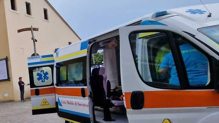 Un mezzo di un'associazione di volontariato