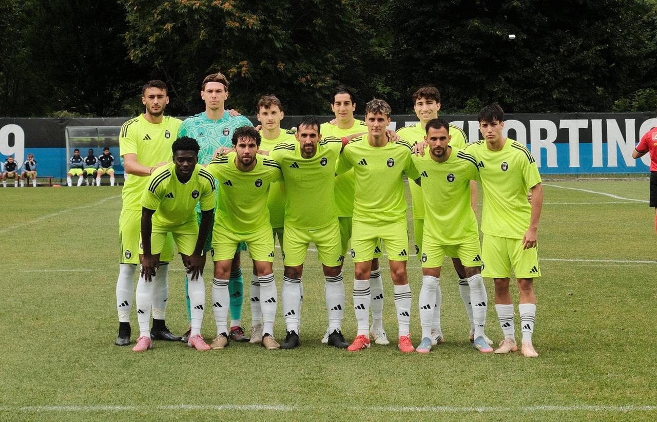 
	La formazione del Pisa (foto Pisa Sporting Club)

