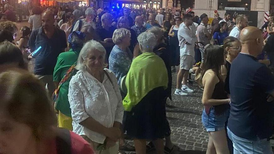 Fischietti, pentole e campane a Ferrara: «Facciamo rumore per Gaza»