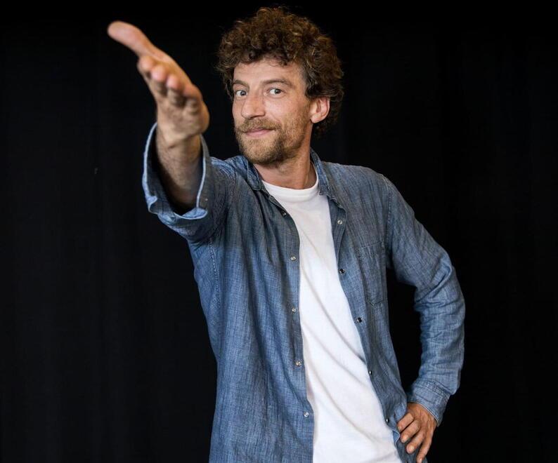 Maurizio Lastrico a Livorno:&nbsp; in scena le sfighe della vita tutte da ridere<br>
