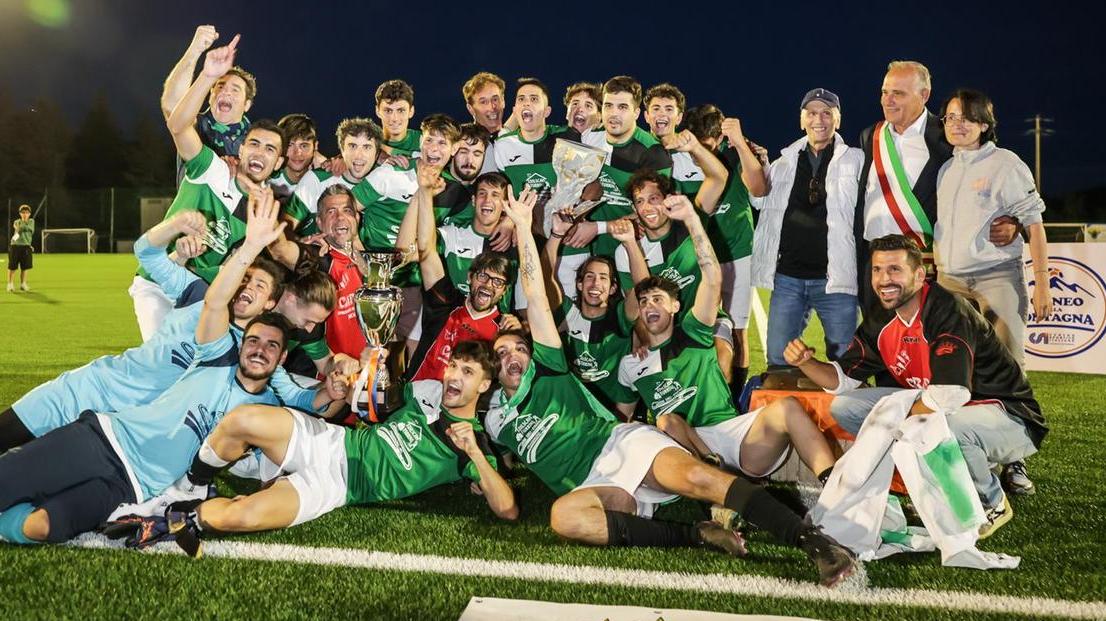 Il Frassinoro esulta dopo la vittoria