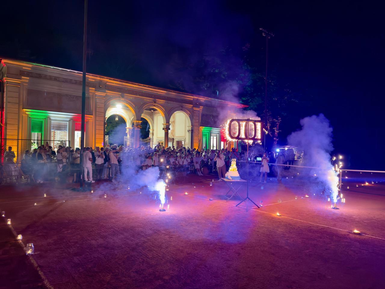 
	Giochi di luce e fuochi d'artificio al circolo di tennis (foto Nucci)

