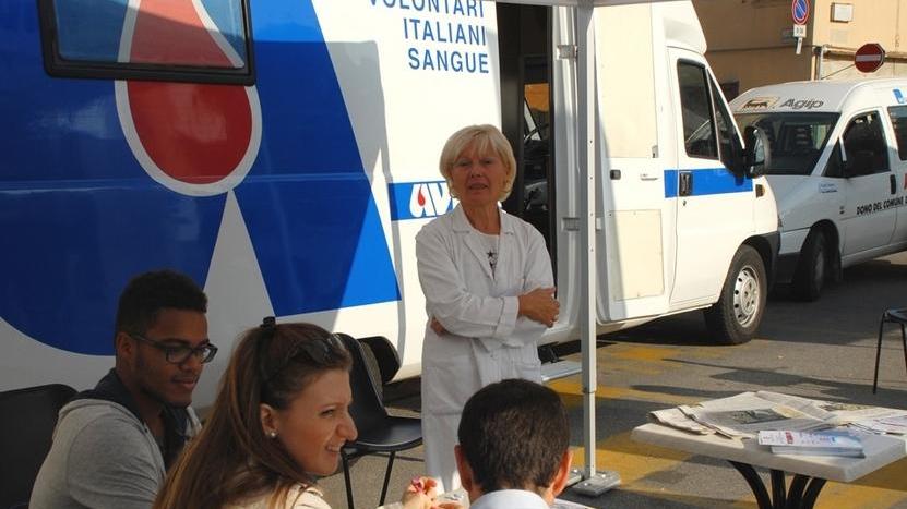 Un gazebo per l’Avis in piazza