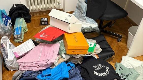 Ferrara, ladri nella palazzina di via Testi: «Case ribaltate e vandalizzate»