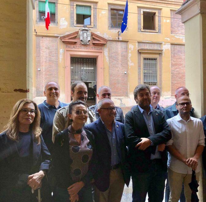 Caso Amo, prelievi in contanti per 22mila euro: Forza Italia va in Procura